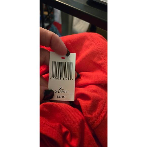 Disney Minnie Mouse sleeveless peplum ruffle bottom Women's Top in Red Size XL - Picture 10 of 10